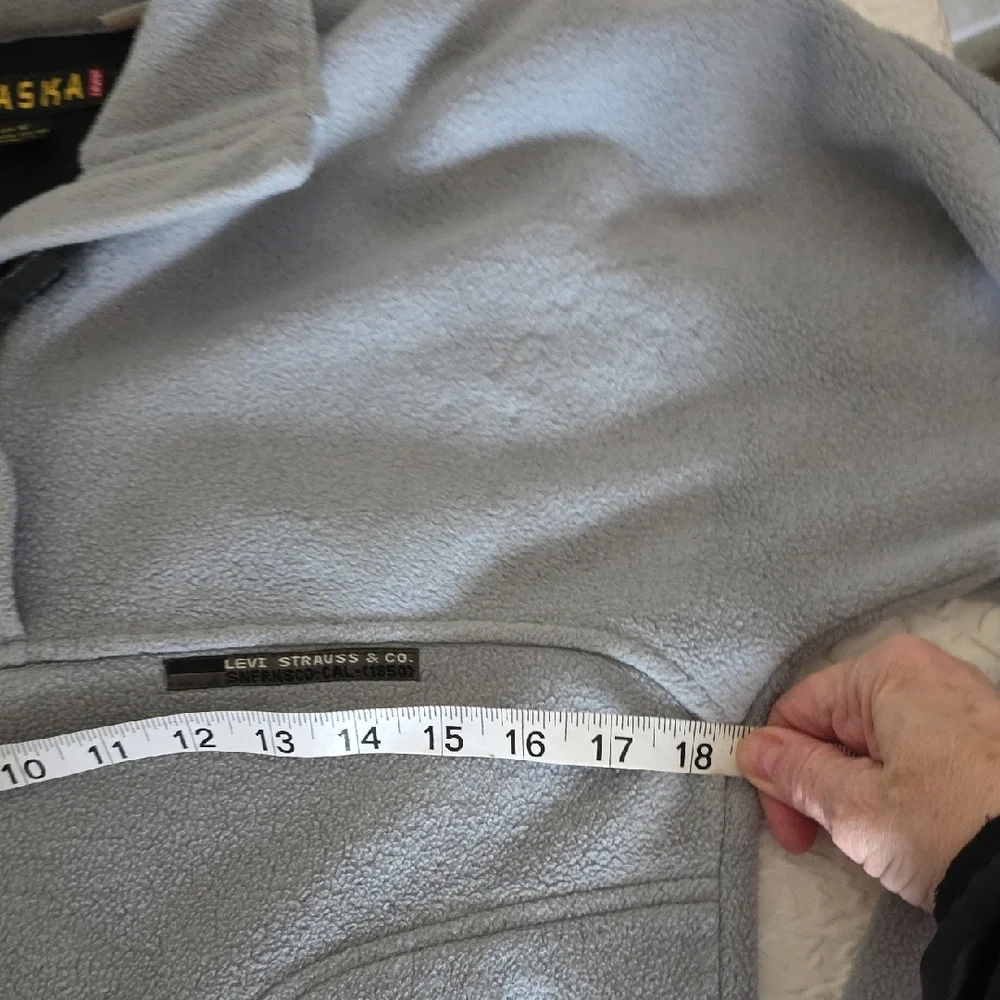 Vintage 90s Levi’s Alaska Winter Weight Fleece Jacket -‎ USA XL